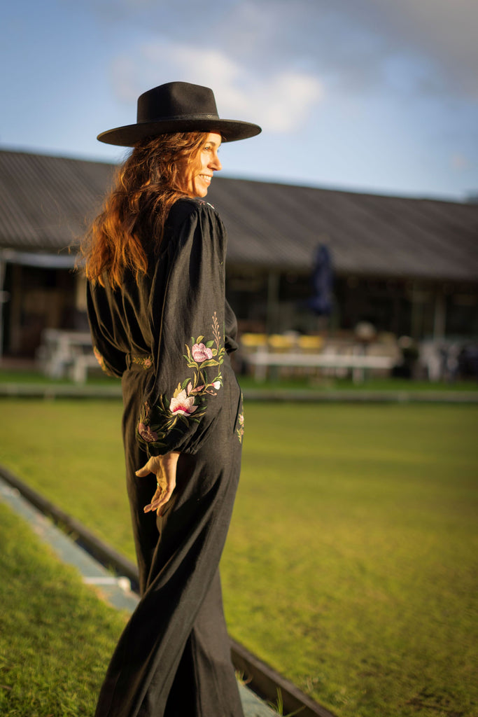 embroidered-linen-flare-pants-amberdawn